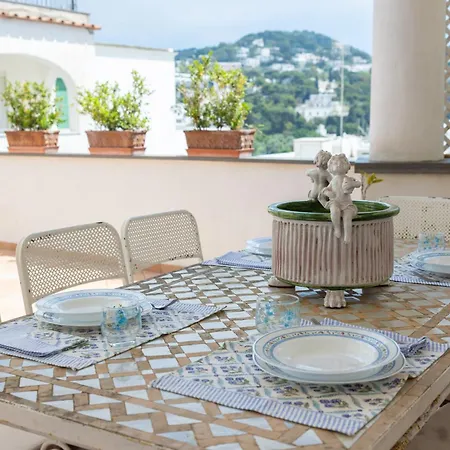 度假居 Caprigetaway - La Rosa Bianca 卡普里