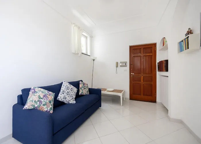 Caprigetaway - La Rosa Bianca *