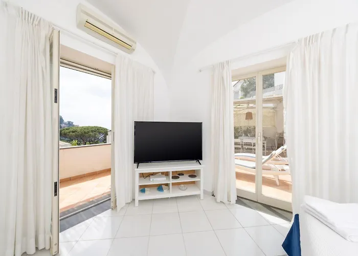 Σπίτι διακοπών Caprigetaway - La Rosa Bianca *